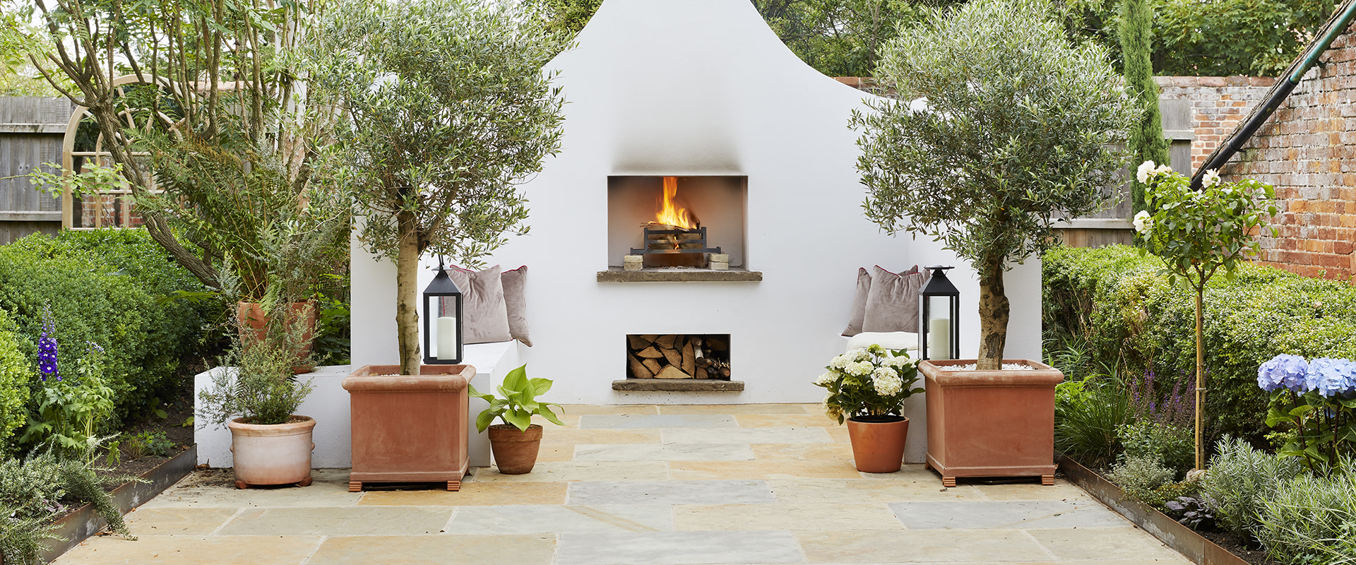 Choosing Plants for Different Seasons: How to Transform Your Outdoor Living Space