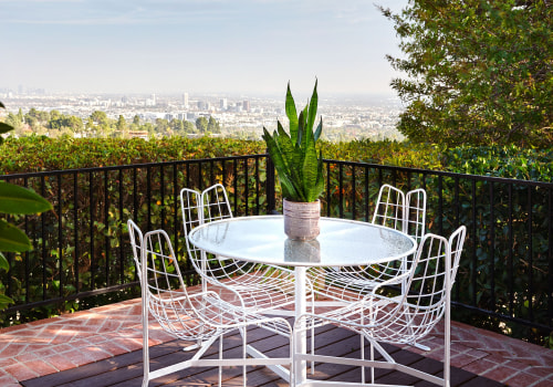 Creating a Comfortable Dining Area in Your Outdoor Living Space