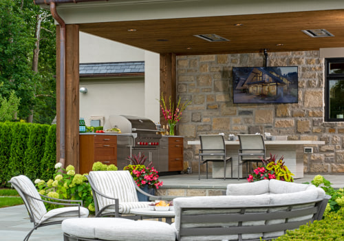Choosing Appliances and Materials for Outdoor Living Spaces